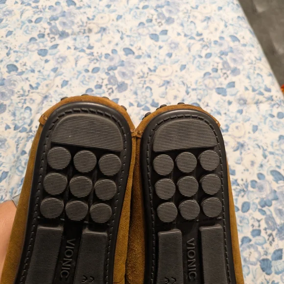 Vionic Women's Brown Suede Loafers - Picture 9 of 9